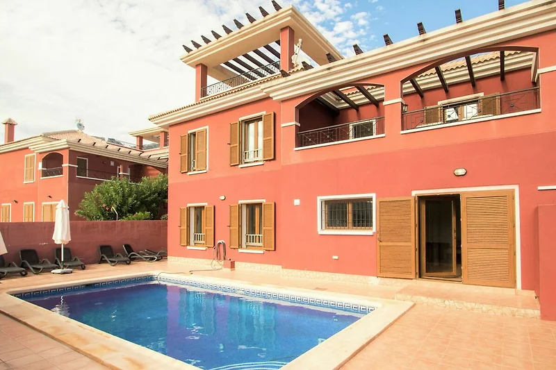 Piscina casa vacanze