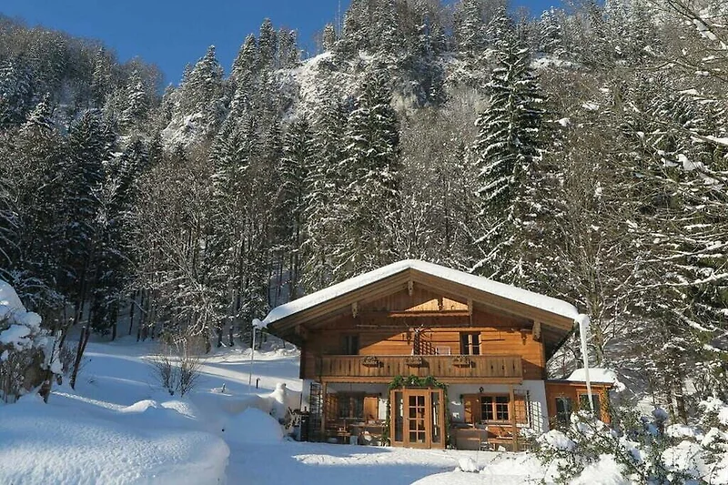 Exterieur vakantiehuis (winter)