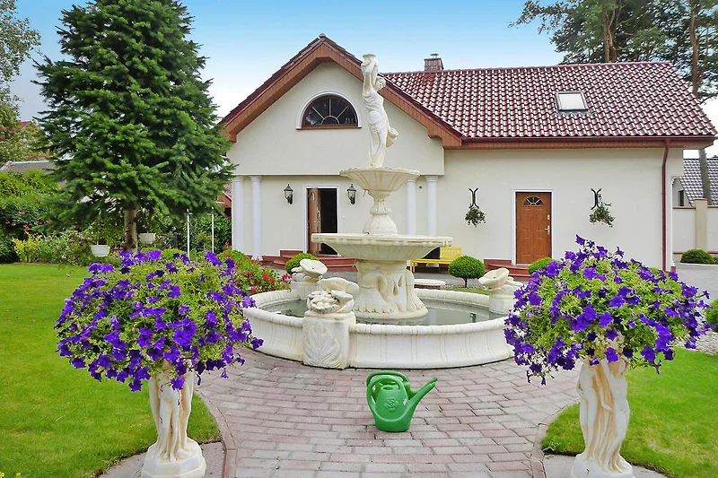 Außenseite Ferienhaus (Sommer)