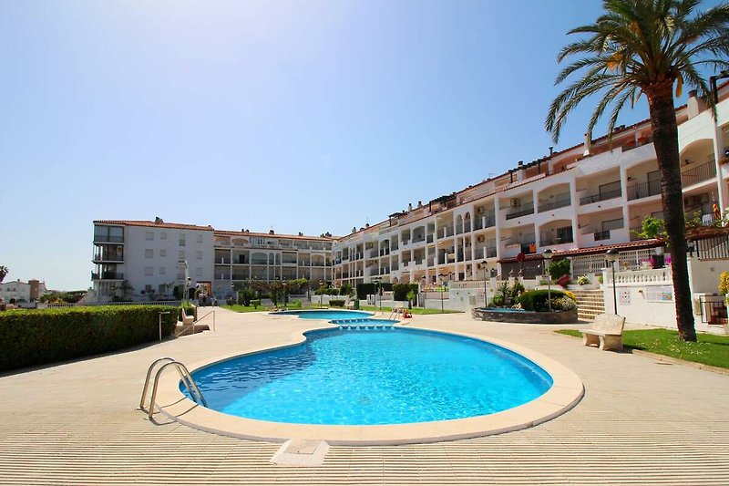Piscina casa vacanze