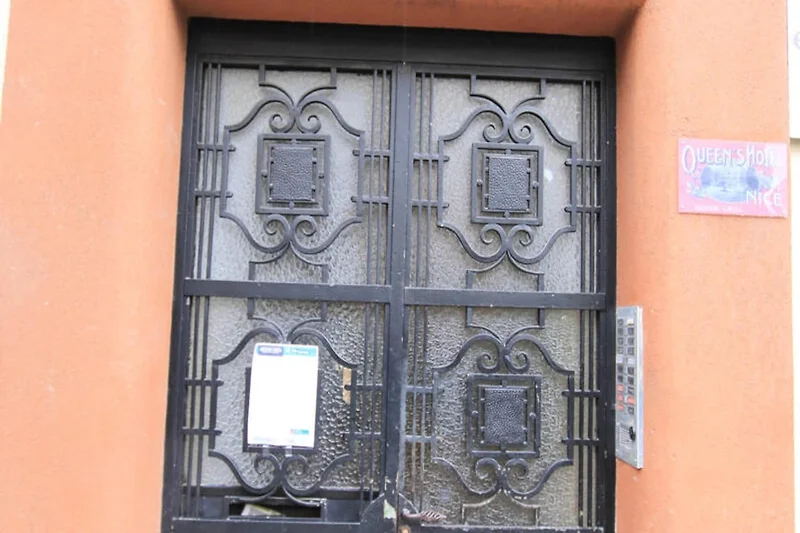 Außenseite Ferienhaus (Sommer)