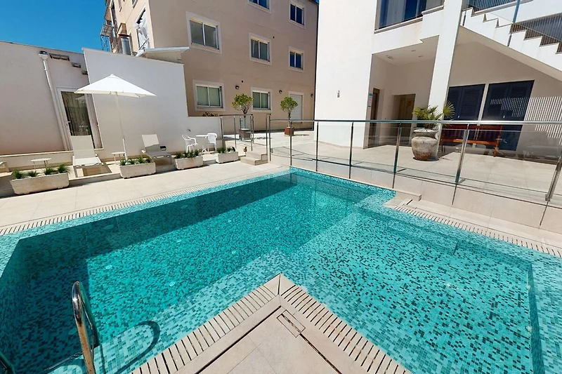 Piscina casa vacanze