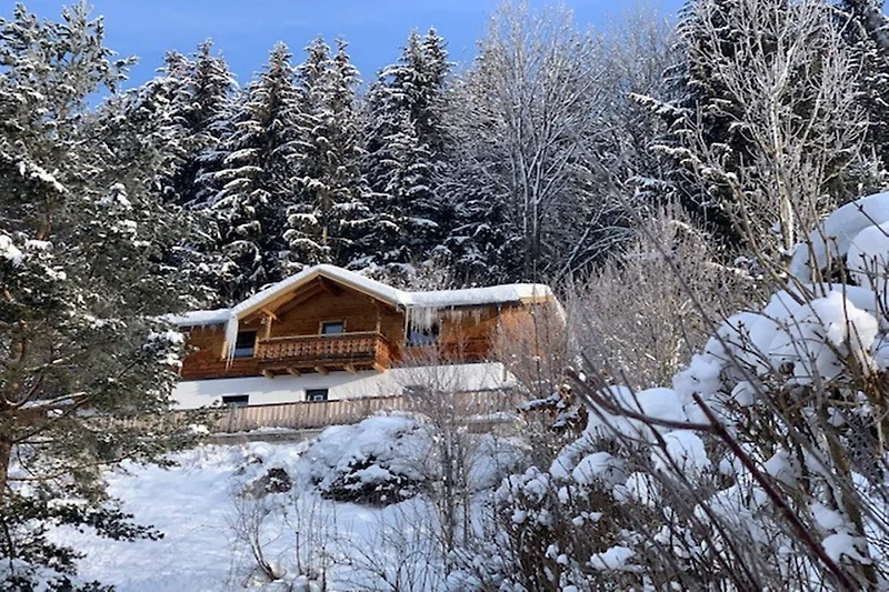 Exterieur vakantiehuis (winter)