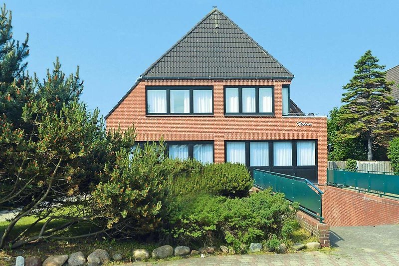 Außenseite Ferienhaus (Sommer)
