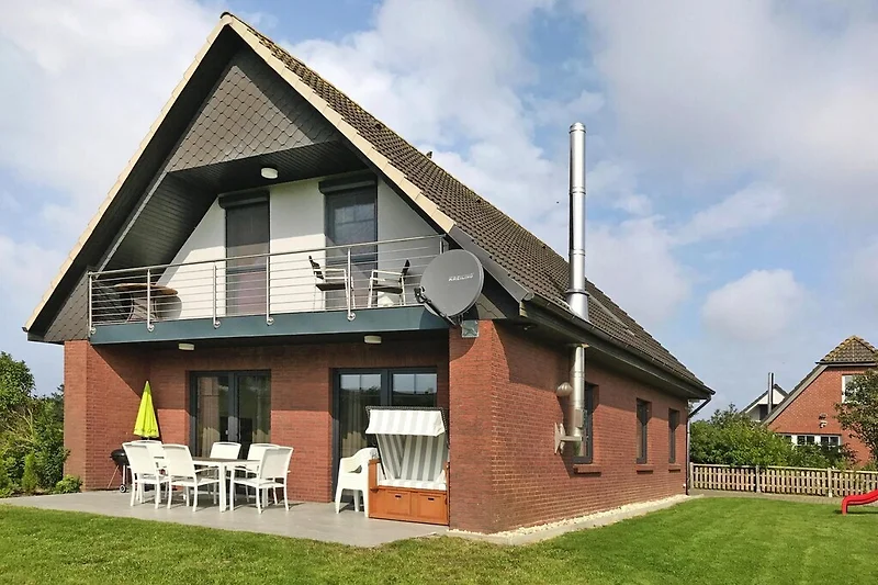 Außenseite Ferienhaus (Sommer)