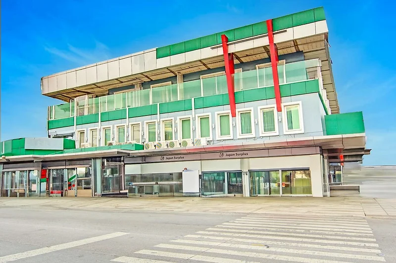 Außenseite Ferienhaus (Sommer)