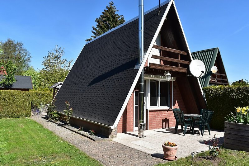 Außenseite Ferienhaus (Sommer)