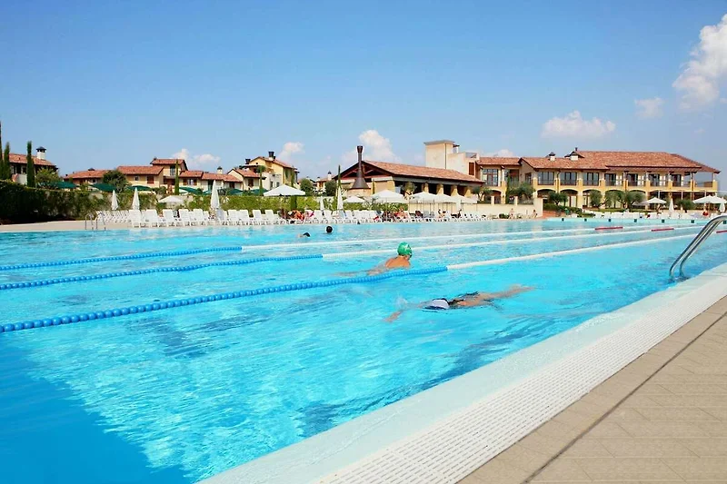 Piscina casa vacanze