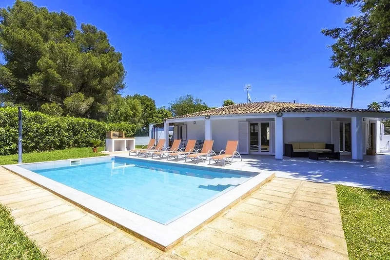 Schwimmbad des Ferienhauses