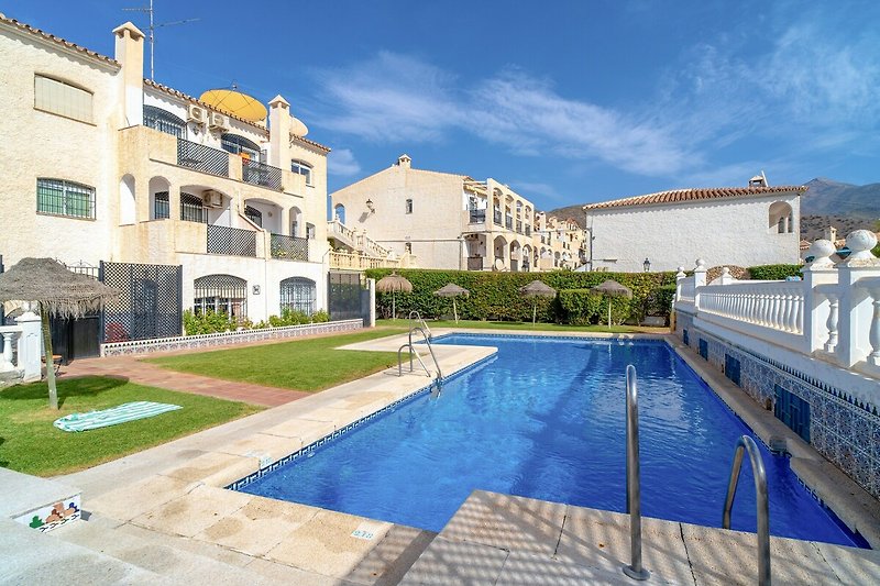 Piscina casa vacanze