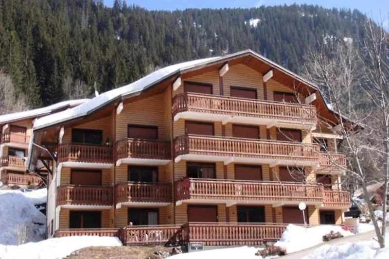 Außenseite Ferienhaus (Winter)