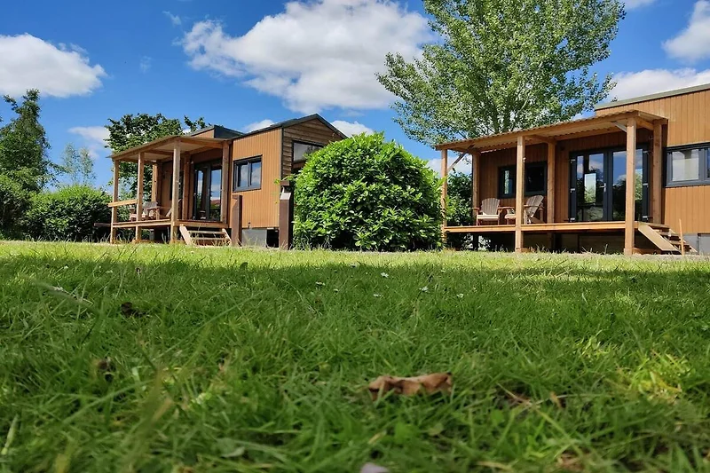 Außenseite Ferienhaus (Sommer)