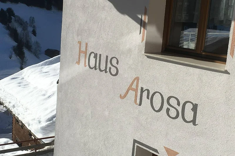 Außenseite Ferienhaus (Winter)