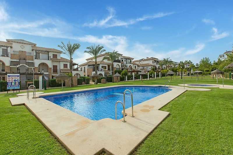 Piscina casa vacanze