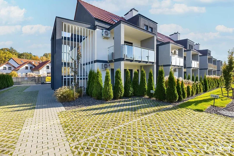 Außenseite Ferienhaus (Sommer)