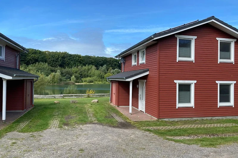 Außenseite Ferienhaus (Sommer)