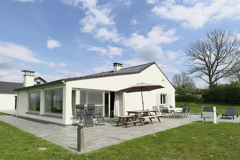 Exterieur vakantiehuis (zomer)