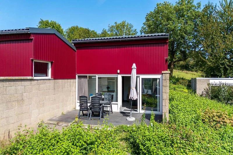 Außenseite Ferienhaus (Sommer)