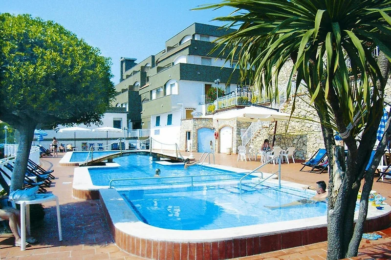 Piscina casa vacanze