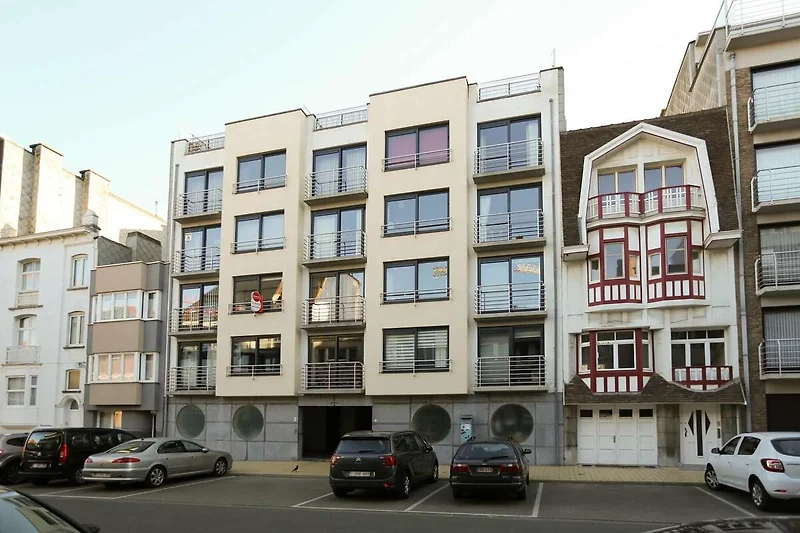 Außenseite Ferienhaus (Sommer)