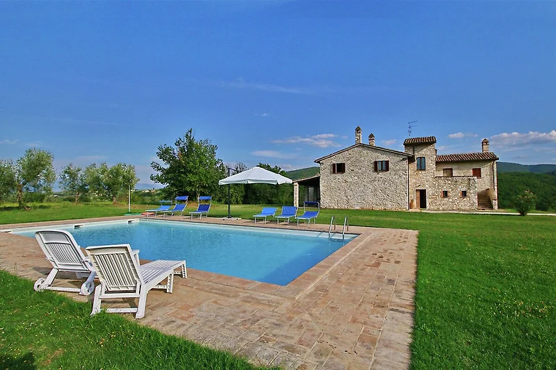 Esterno casa vacanze (estate) Esterno casa vacanze (estate)