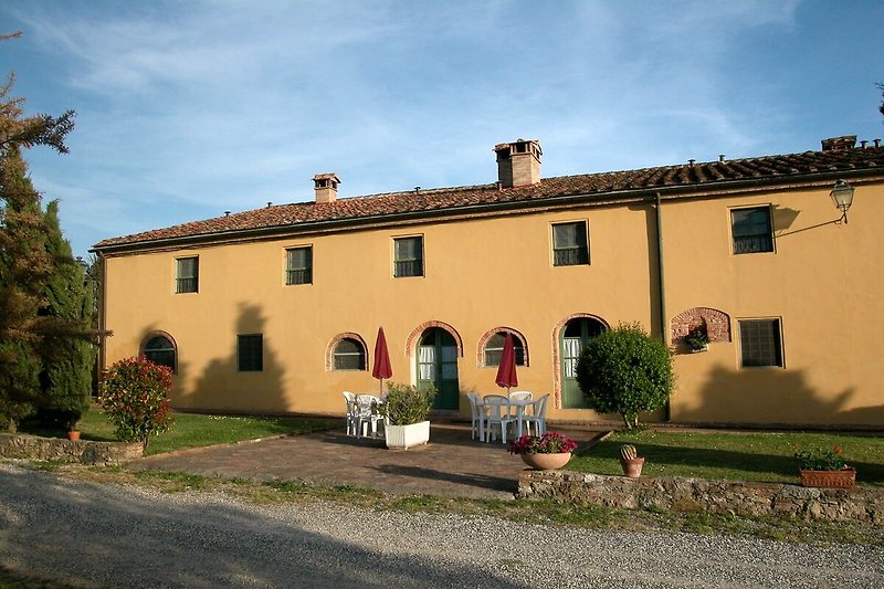 Außenseite Ferienhaus (Sommer)