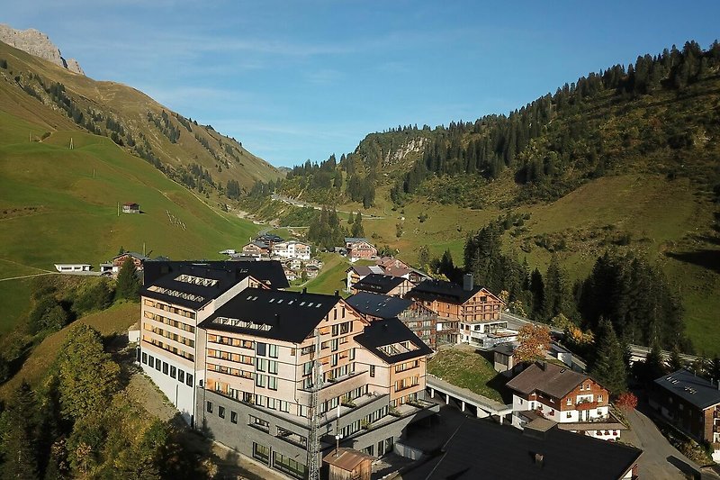 Außenseite Ferienhaus (Sommer)