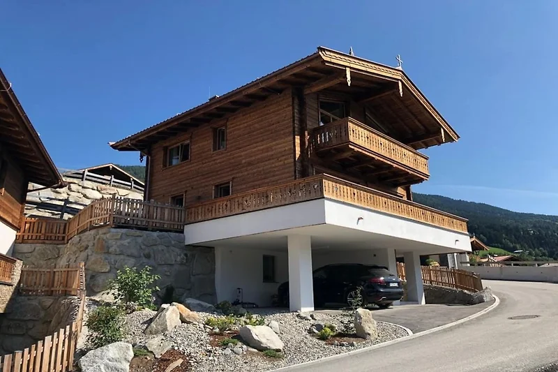 Außenseite Ferienhaus (Sommer)