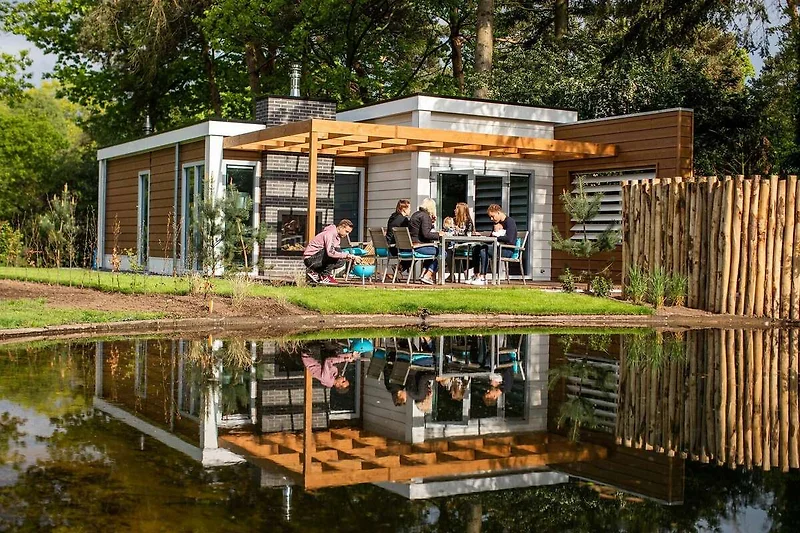 Außenseite Ferienhaus (Sommer)