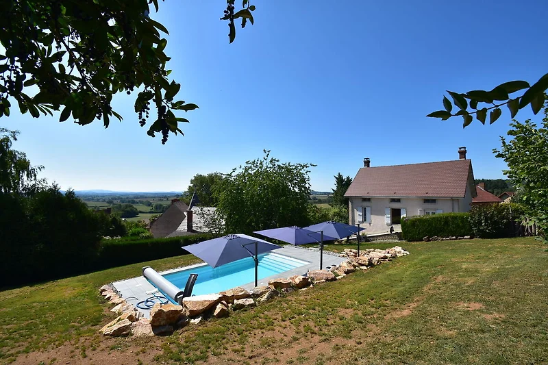 Außenseite Ferienhaus (Sommer)