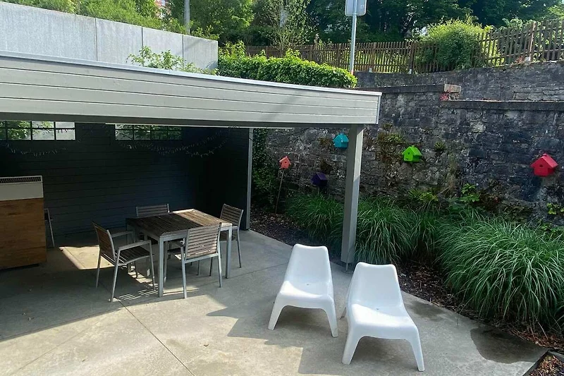 Außenseite Ferienhaus (Sommer)