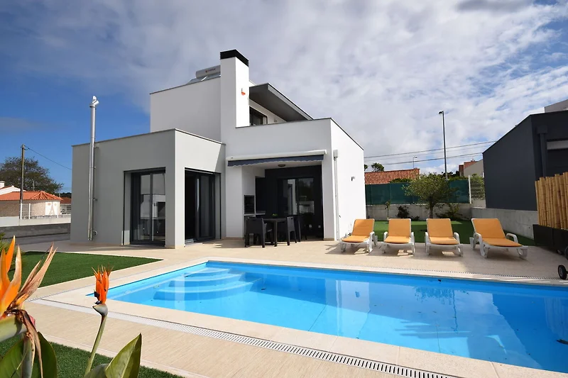 Außenseite Ferienhaus (Sommer)