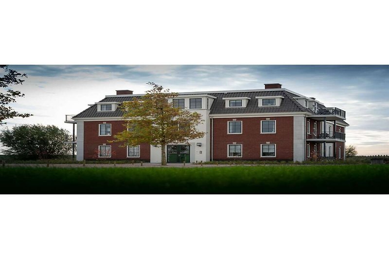 Außenseite Ferienhaus (Sommer)