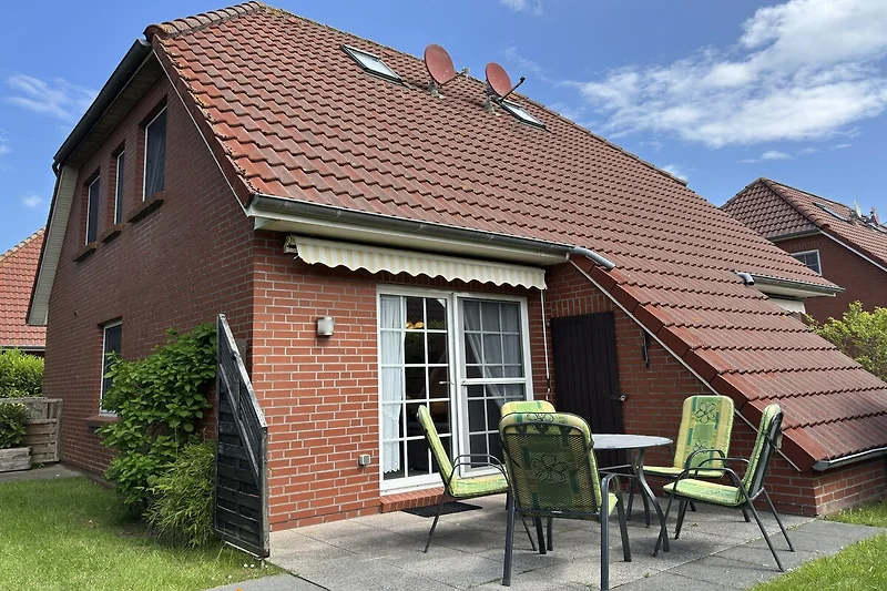 Außenseite Ferienhaus (Sommer)