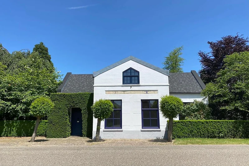 Außenseite Ferienhaus (Sommer)