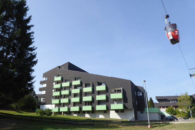Außenseite Ferienhaus (Sommer)