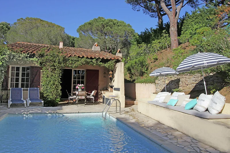 Piscina casa vacanze
