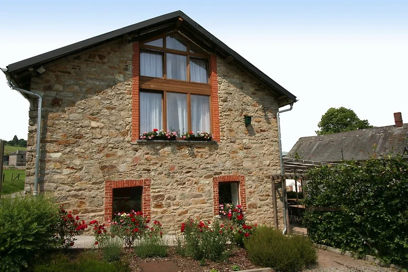 Außenseite Ferienhaus (Sommer)