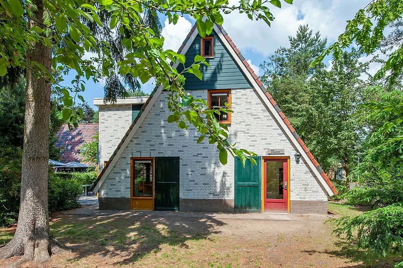 Außenseite Ferienhaus (Sommer)