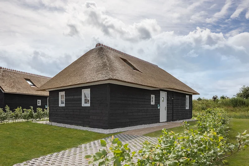 Außenseite Ferienhaus (Sommer)