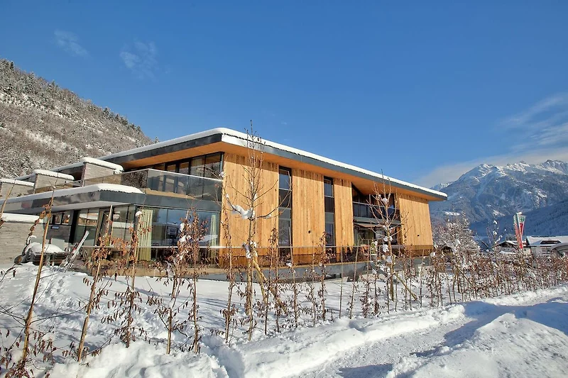 Exterieur vakantiehuis (winter)