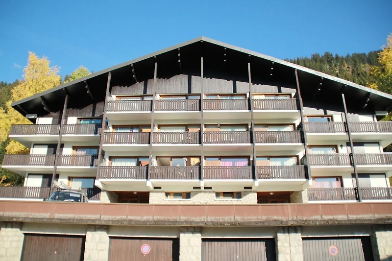 Außenseite Ferienhaus (Sommer)