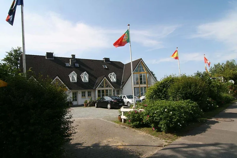 Außenseite Ferienhaus (Sommer)