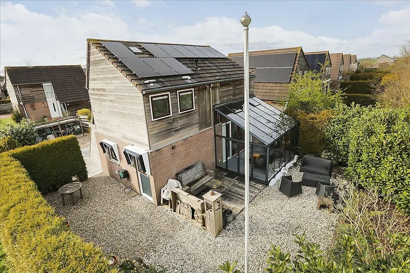 Außenseite Ferienhaus (Sommer)