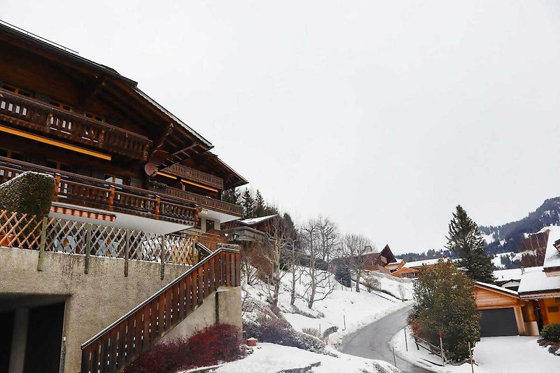 Außenseite Ferienhaus (Winter)