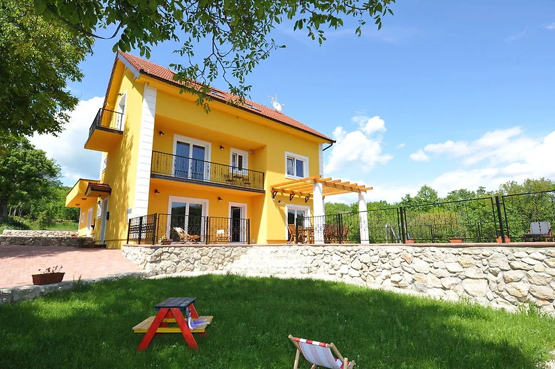 Exterieur vakantiehuis (zomer)