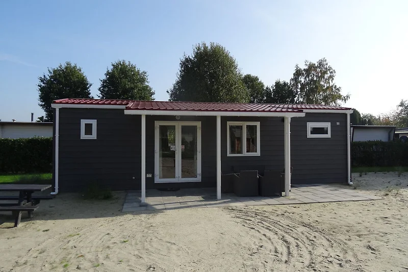 Außenseite Ferienhaus (Sommer)