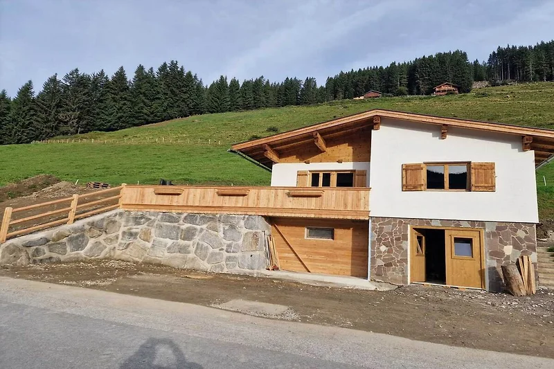 Außenseite Ferienhaus (Sommer)