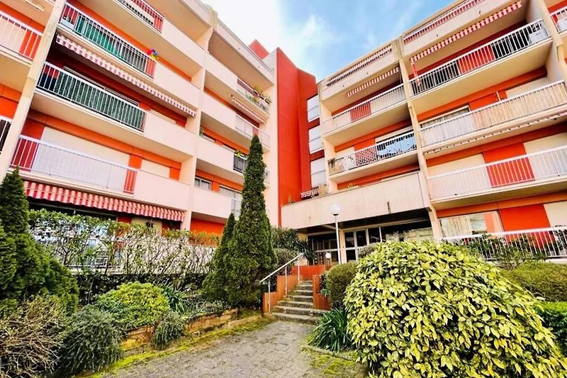 Außenseite Ferienhaus (Sommer)