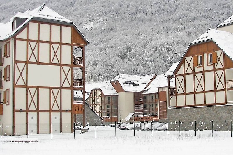 Außenseite Ferienhaus (Winter)